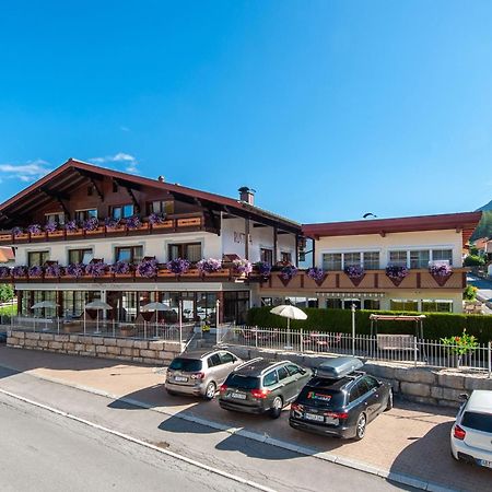 Rustika - Appartements&Spa Ehrwald Exterior foto
