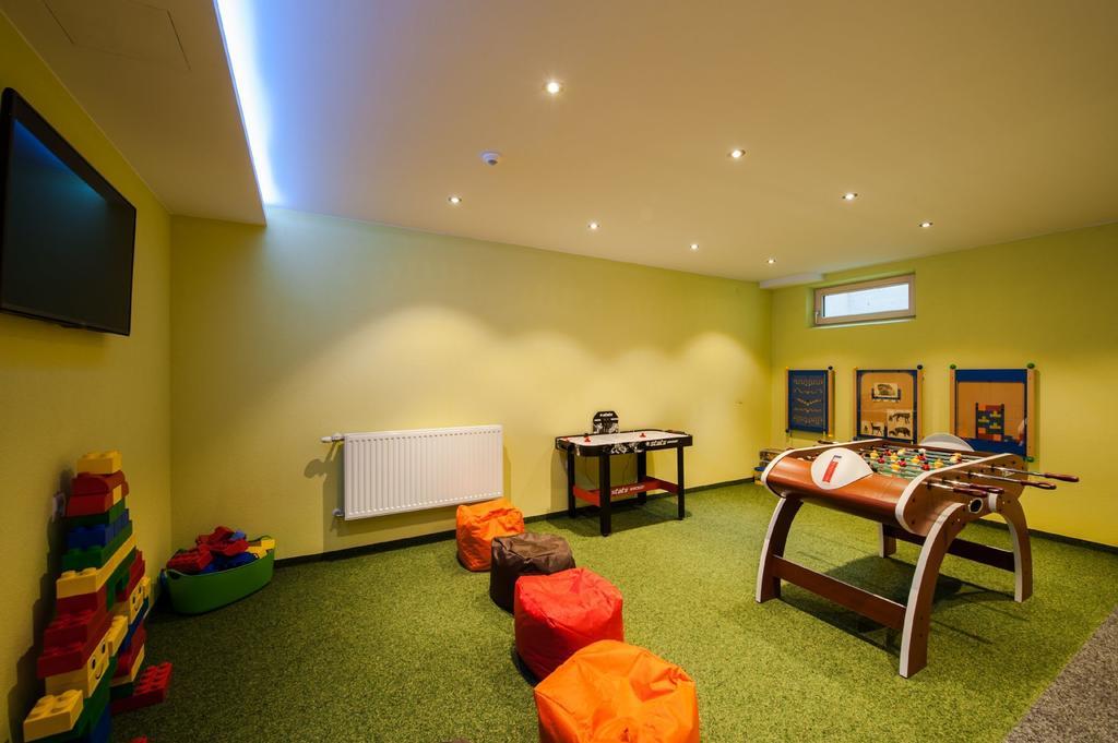 Rustika - Appartements&Spa Ehrwald Exterior foto