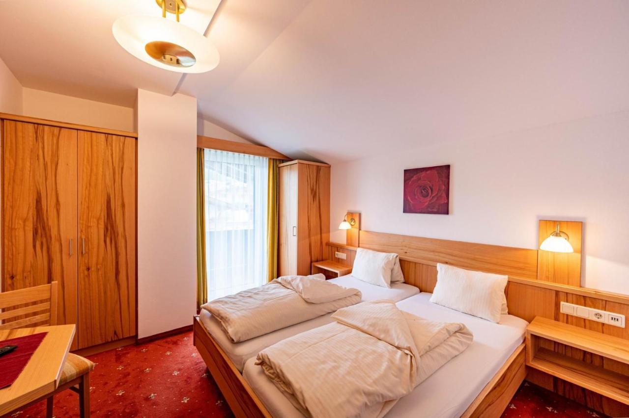Rustika - Appartements&Spa Ehrwald Exterior foto