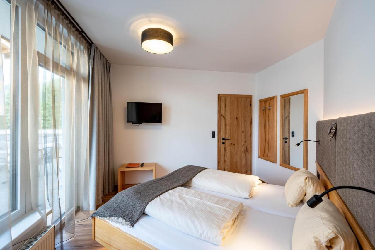 Rustika - Appartements&Spa Ehrwald Exterior foto