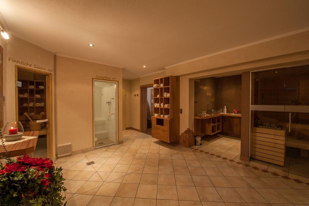 Rustika - Appartements&Spa Ehrwald Exterior foto